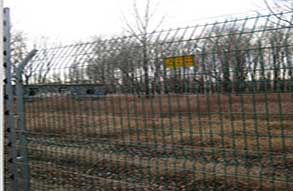 重庆某厂落地式电子围栏安装案例